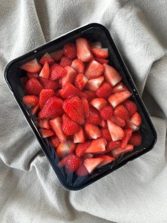 Aardbei gewassen en gesneden pr (1kg)